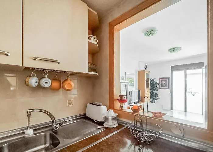 Appartamento 2 Bedroom Beautiful In *