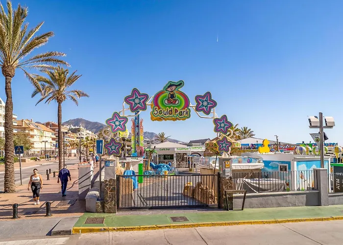 2 Bedroom Beautiful In Appartamento Fuengirola