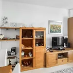 Apartment 2 Bedroom Beautiful In