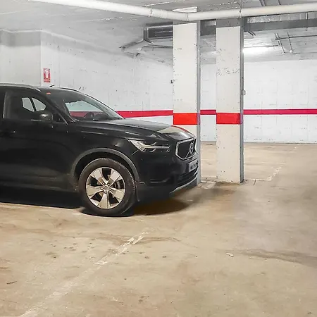 Appartement 2 Bedroom Beautiful In *