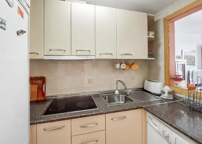 2 Bedroom Beautiful In