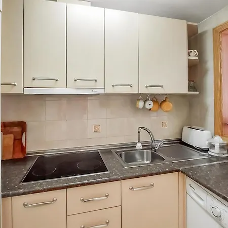 2 Bedroom Beautiful In